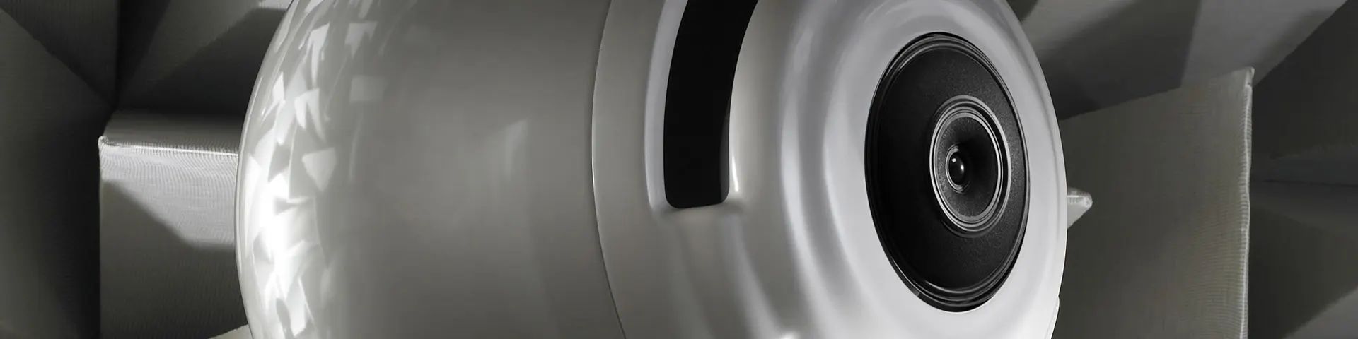 Cabasse Group - Audio - Anechoic